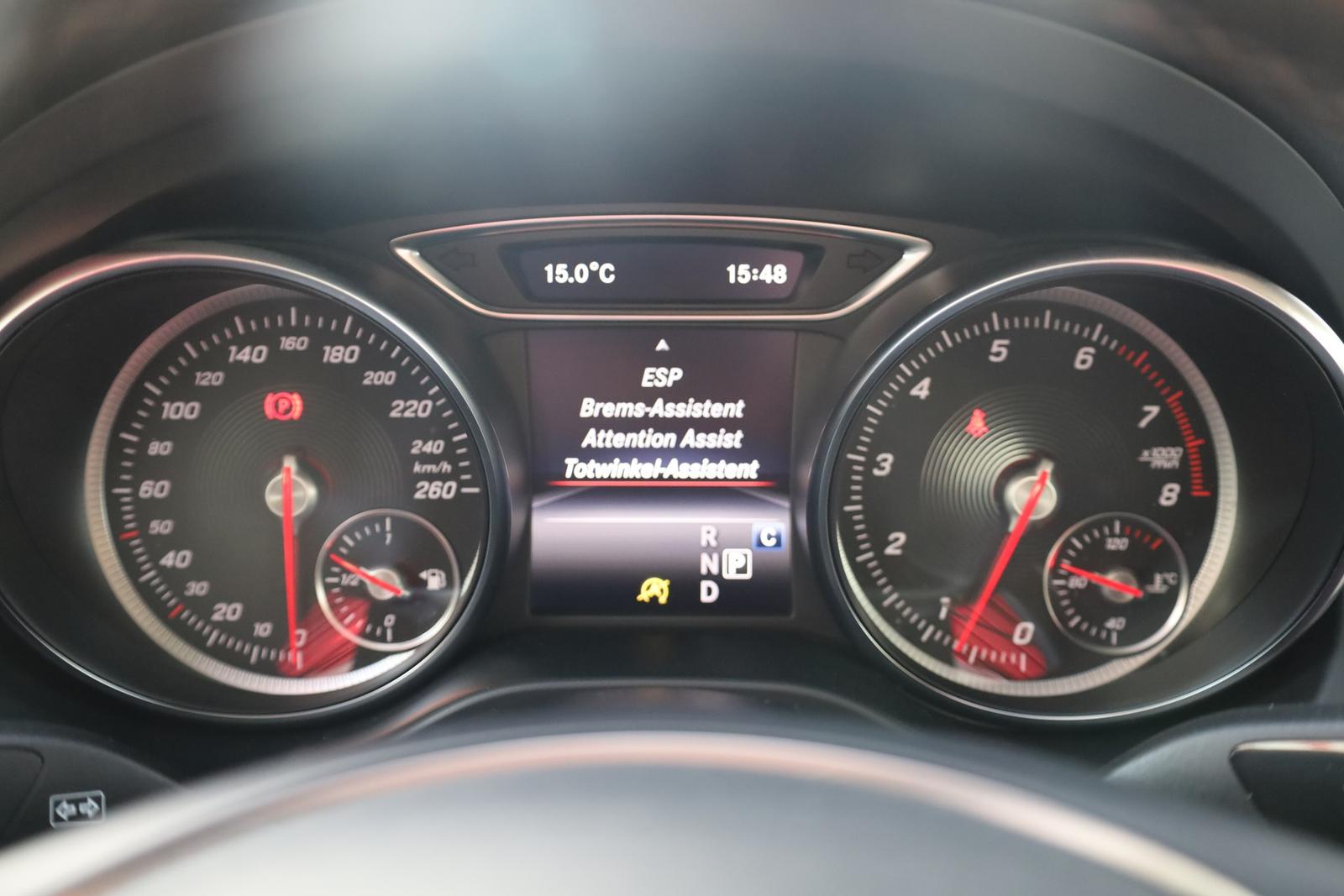 Mercedes-Benz GLA 200 Urban Aut. AHK LED 360° Navi Panorama