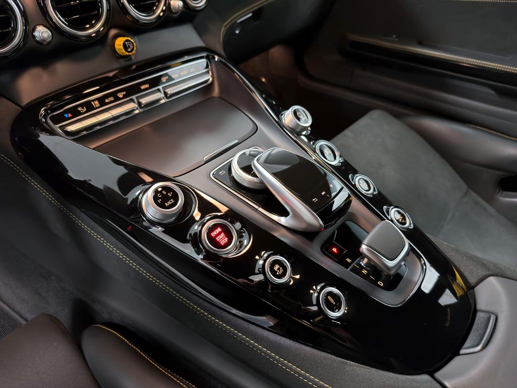 Mercedes-Benz AMG GT R