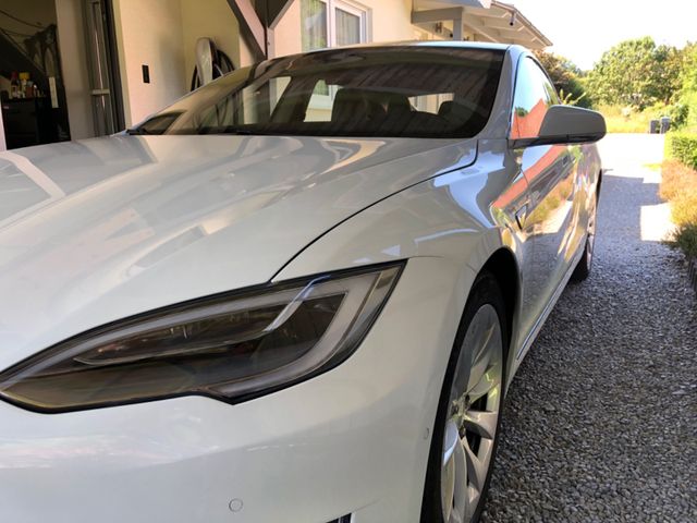 Tesla Model S 75D