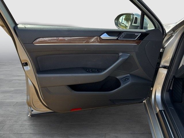Passat Variant R-Line 2.0 TSI 360°AHK KESSY ACC