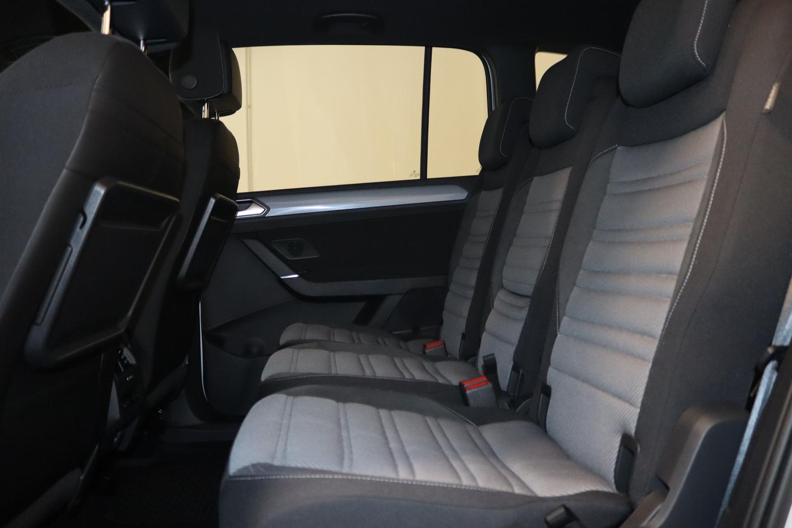 Volkswagen Touran 1.5 TSI 3x R-Line NAV-LED-ACC-4xSHZ-TOTW-, миниатюра 12