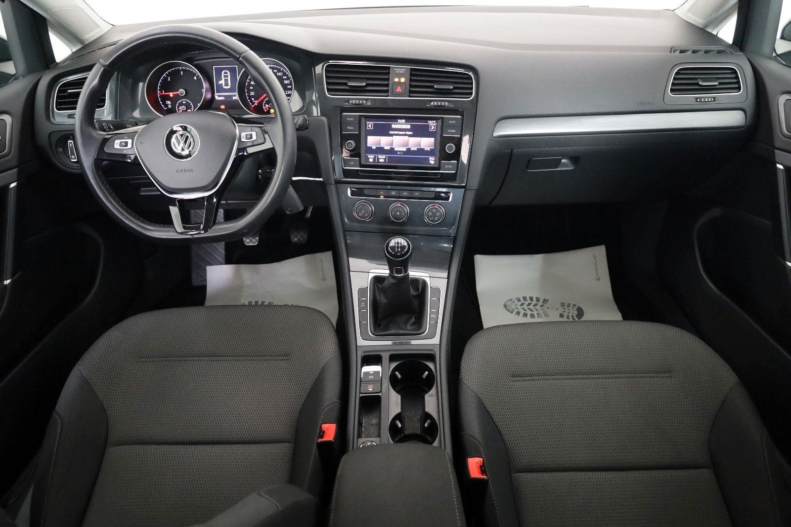 Fahrzeugabbildung Volkswagen Golf VII Lim. Comfortline BMT,PDC v.h.,SR+WR