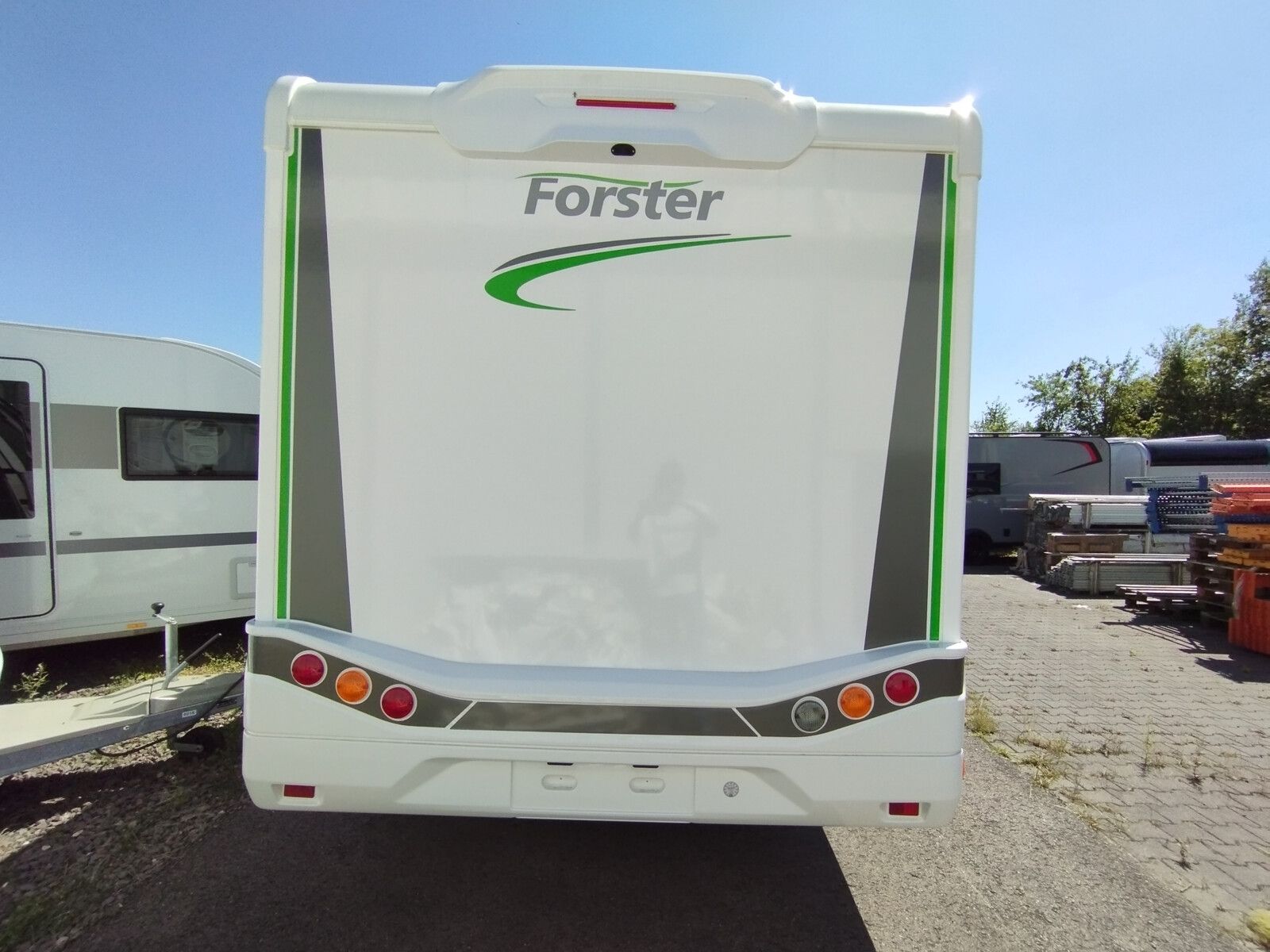 Fahrzeugabbildung Forster T FT699EB SAT,SOLAR,Fahrradträger,Markise