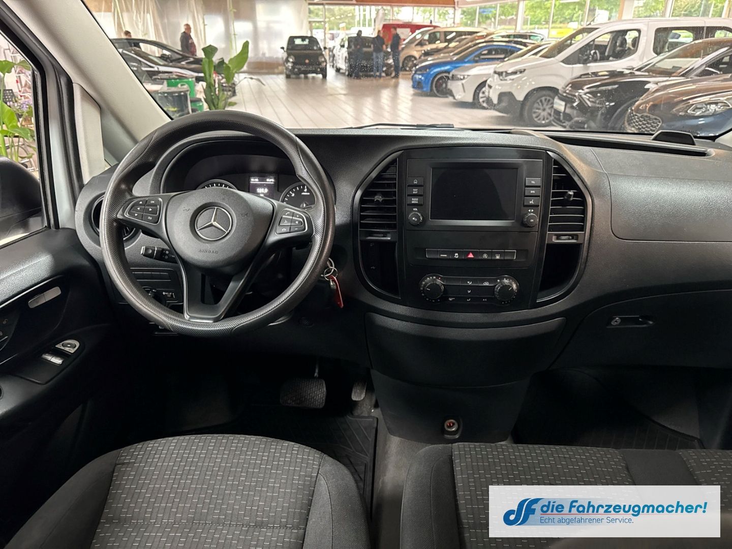 Fahrzeugabbildung Mercedes-Benz Vito Mixto 116CDI 4x4 extralang SORTIMO AHK Navi