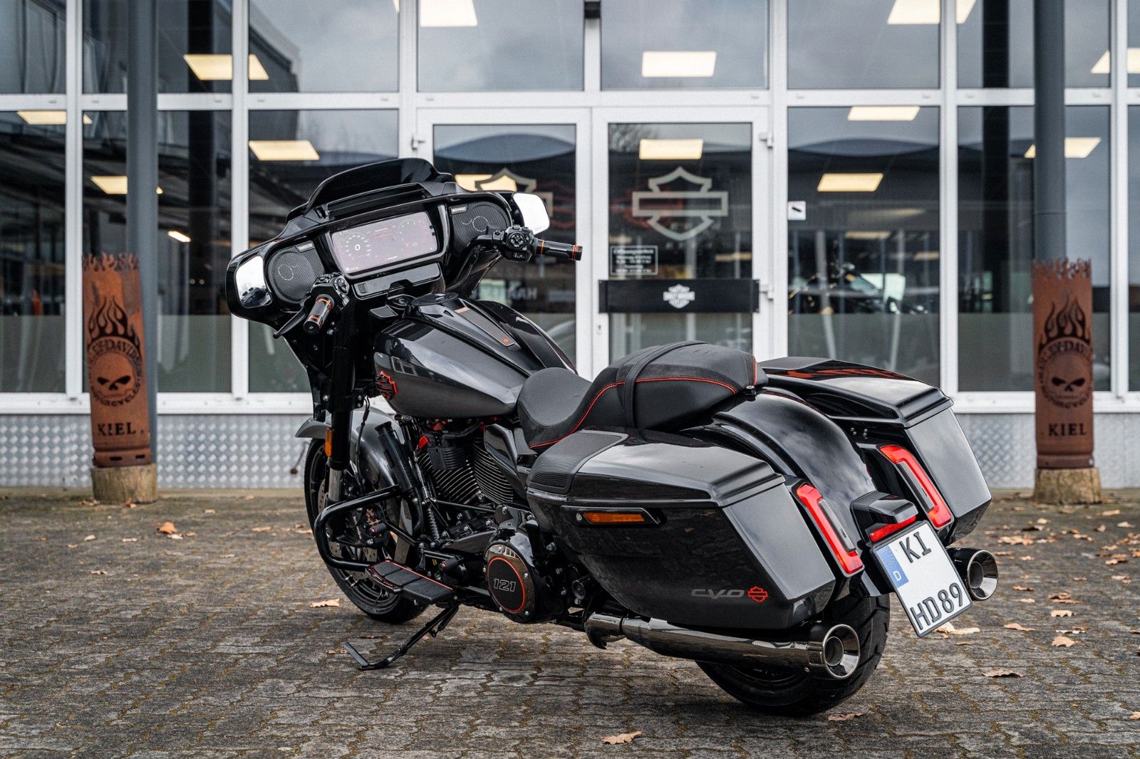 Fahrzeugabbildung Harley-Davidson CVO Street Glide  FLHXSE 121 CUI MY25 kurz. Ver.