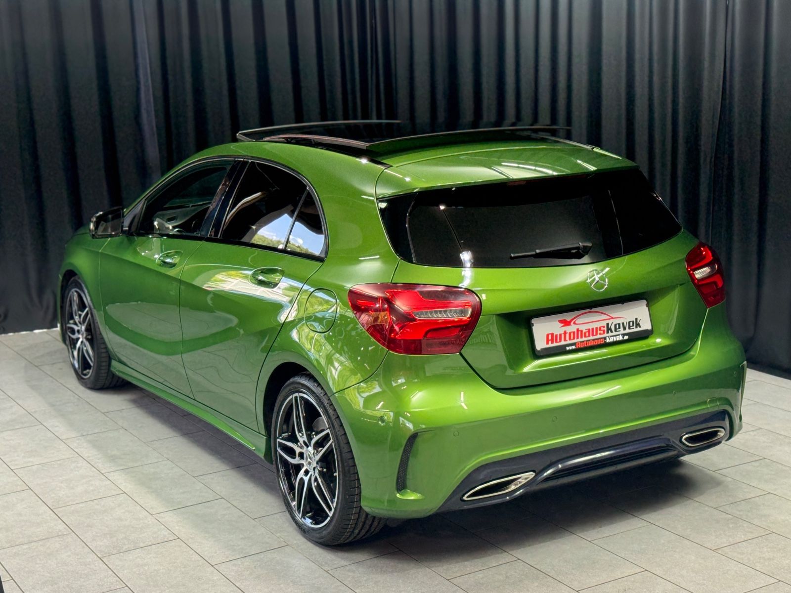 Fahrzeugabbildung Mercedes-Benz A 220 4Matic|7G-AUTOMATIK|PANO|NIGHT-PAKET|AMG|
