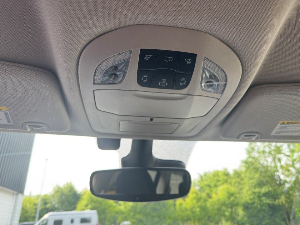 Fahrzeugabbildung Chrysler Pacifica 3.6 LX touring Allrad PDC ACC UFF
