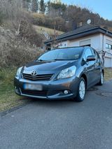 Toyota Verso 1.8 Automatic - Toyota: Automatic