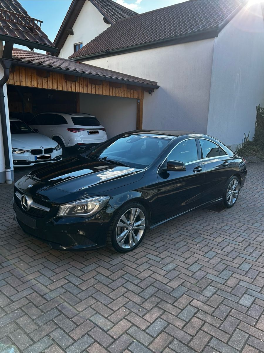 MERCEDES-BENZ CLA 250 Urban