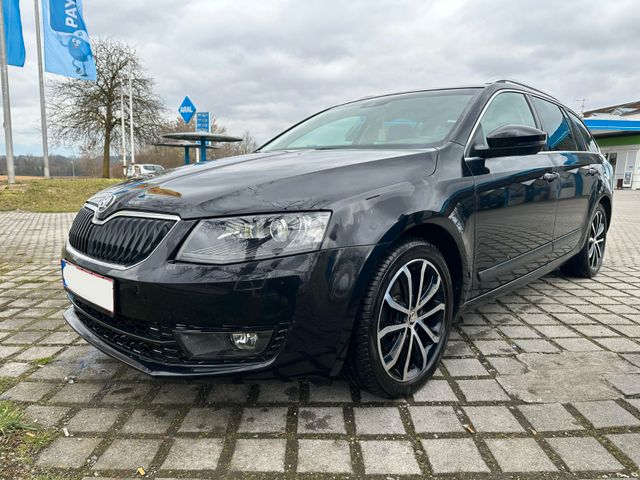 Skoda Octavia Combi Elegance*Xenon*Led*4x4*AHK