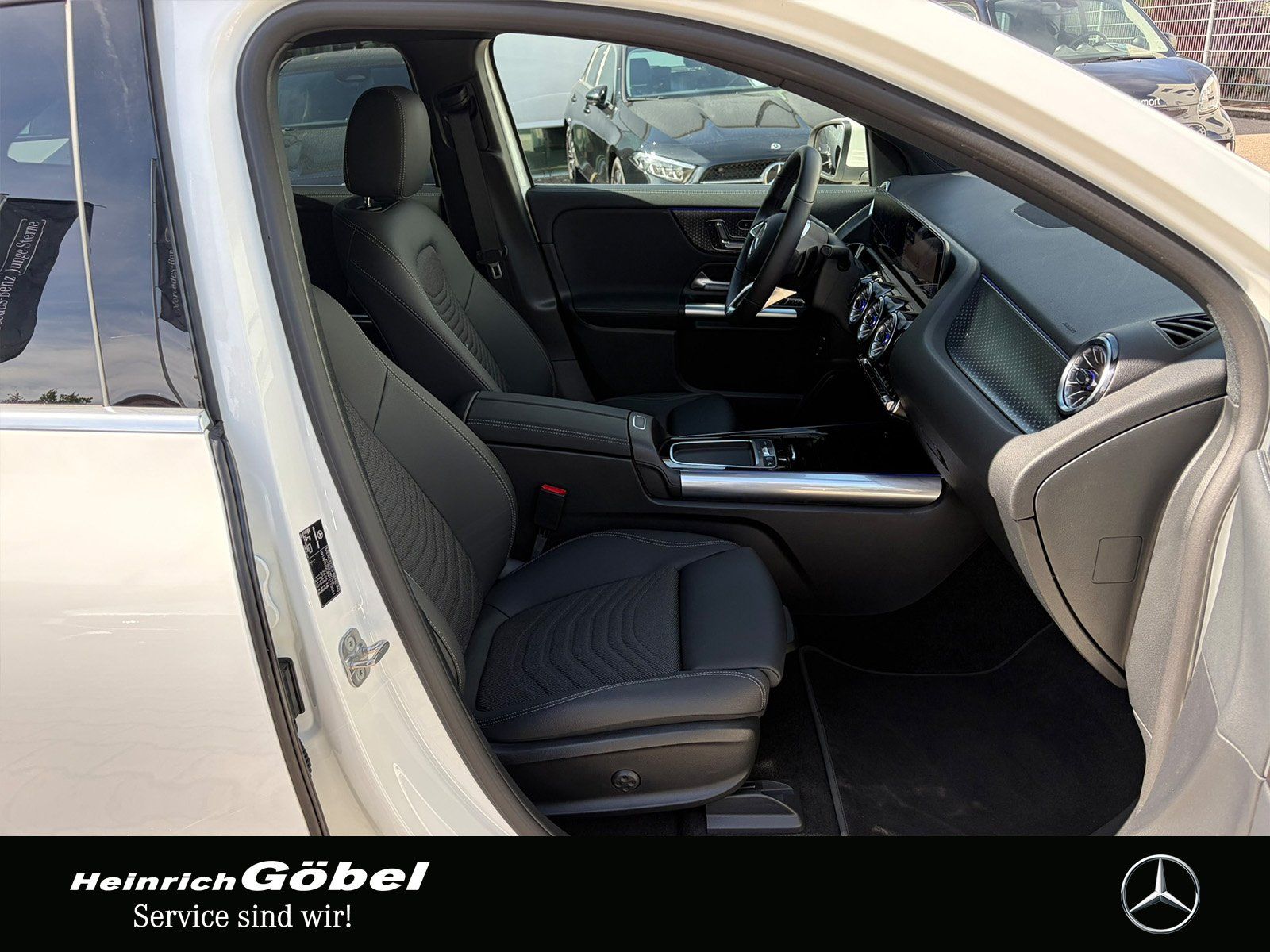 Fahrzeugabbildung Mercedes-Benz EQA 250+ PROGRESSIVE*FAP*MEMORY*DISTRONIC*AMBIEN