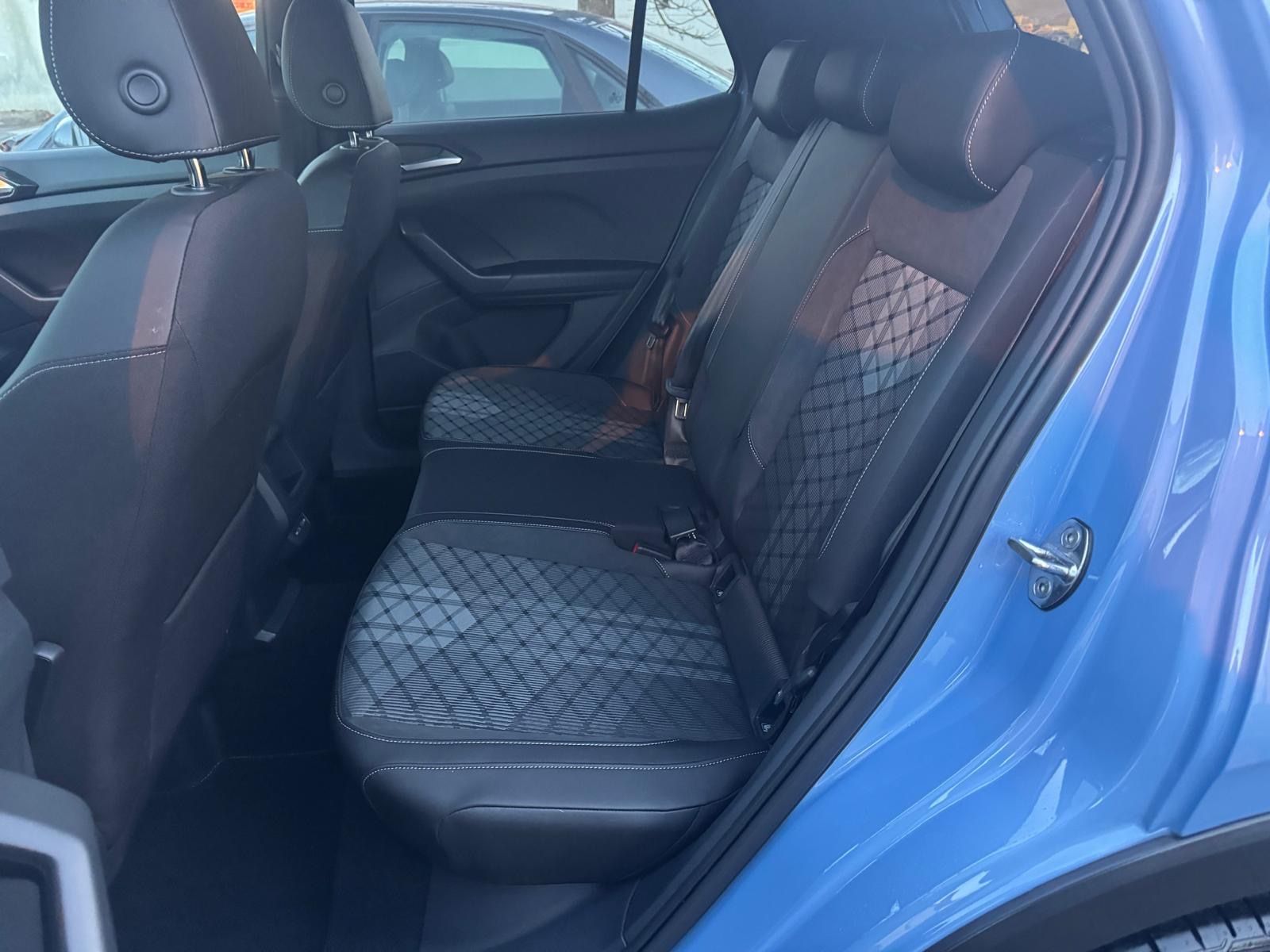 Fahrzeugabbildung Volkswagen T-Cross 1.5 TSI 110 kW R-Line Navi+IQLight+Kamer