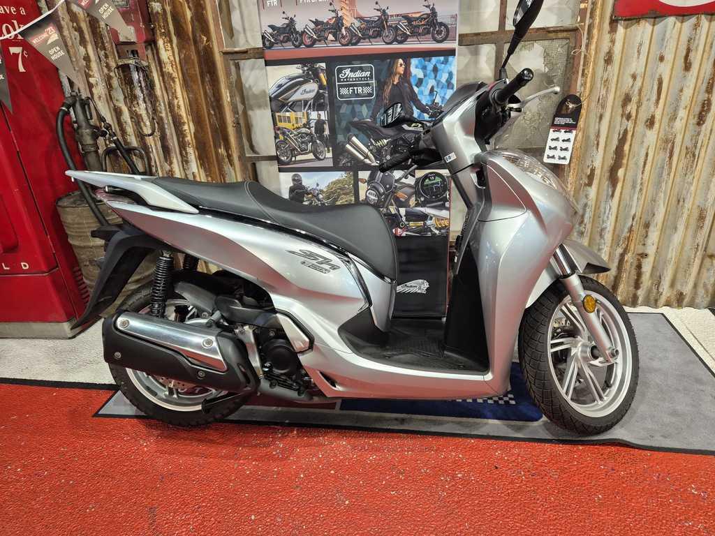 Honda SH300AH 