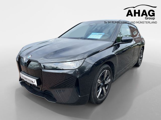 BMW iX xDrive45
