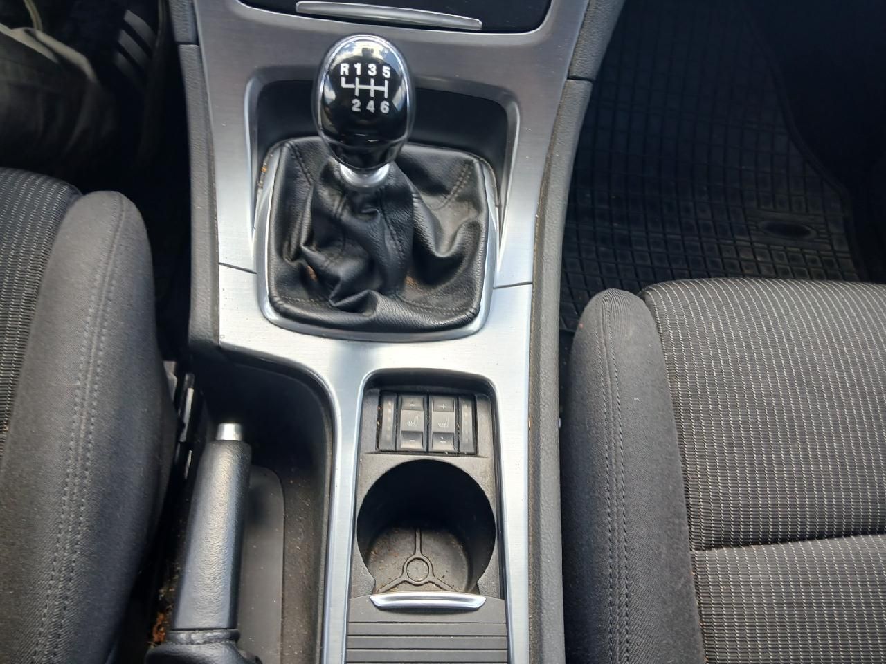 Fahrzeugabbildung Ford Mondeo Turnier Titanium