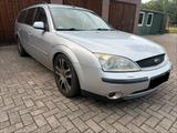 Ford Mondeo Kombi - Ford Mondeo aus 2001: Kombi