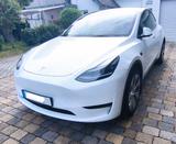 Tesla Model Y Hinterradantrieb RWD RWD - Tesla Model Y in Düsseldorf