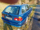 BMW 520i A touring - - BMW 520 aus 2002: Kombi