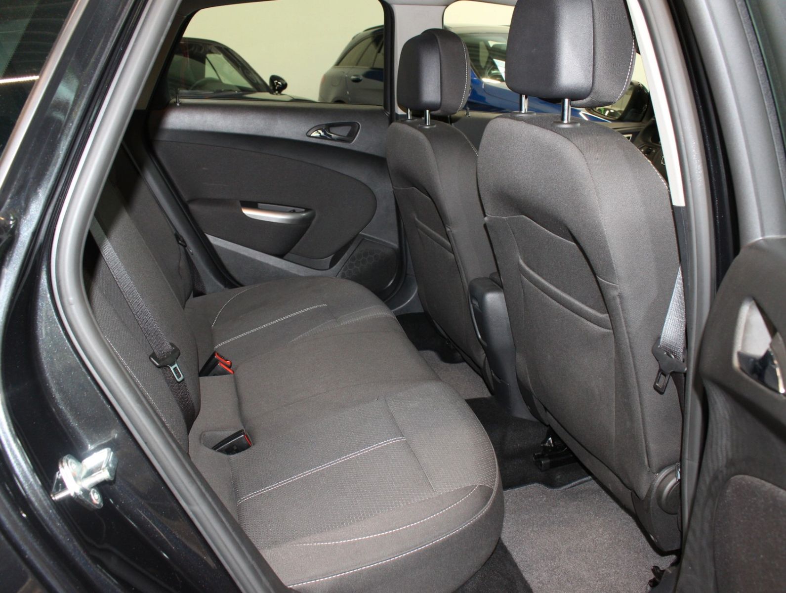 Fahrzeugabbildung Opel Astra 1.6 Edition Sport*Navi*Bi-Xenon*PDC