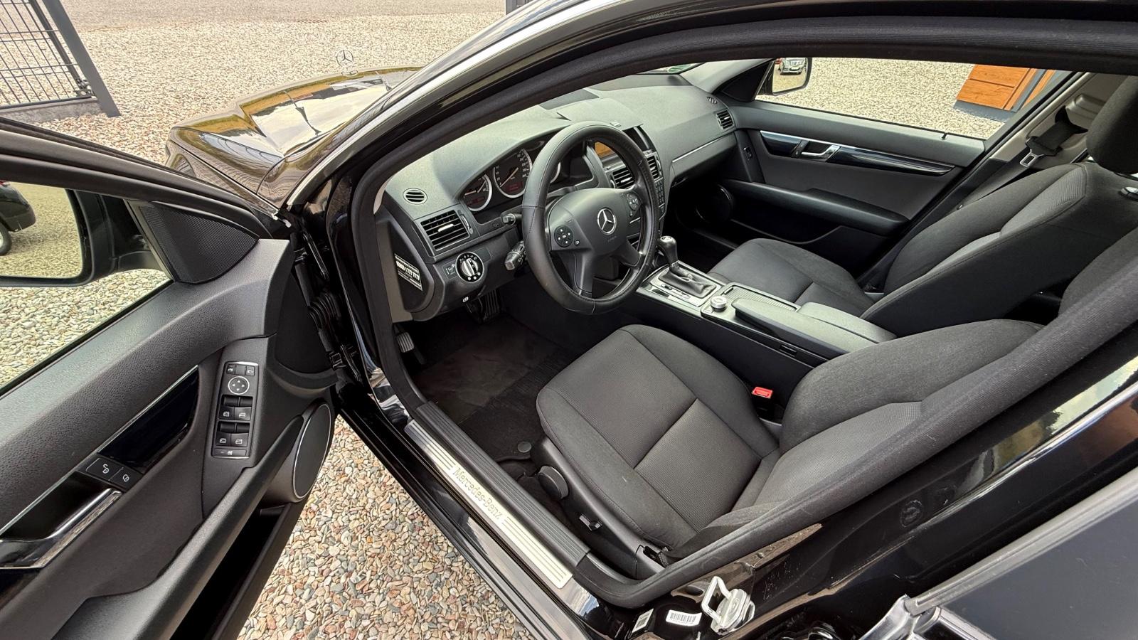 Mercedes-Benz C180 2008 — photo 8