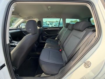 Volkswagen Passat Variant - 10