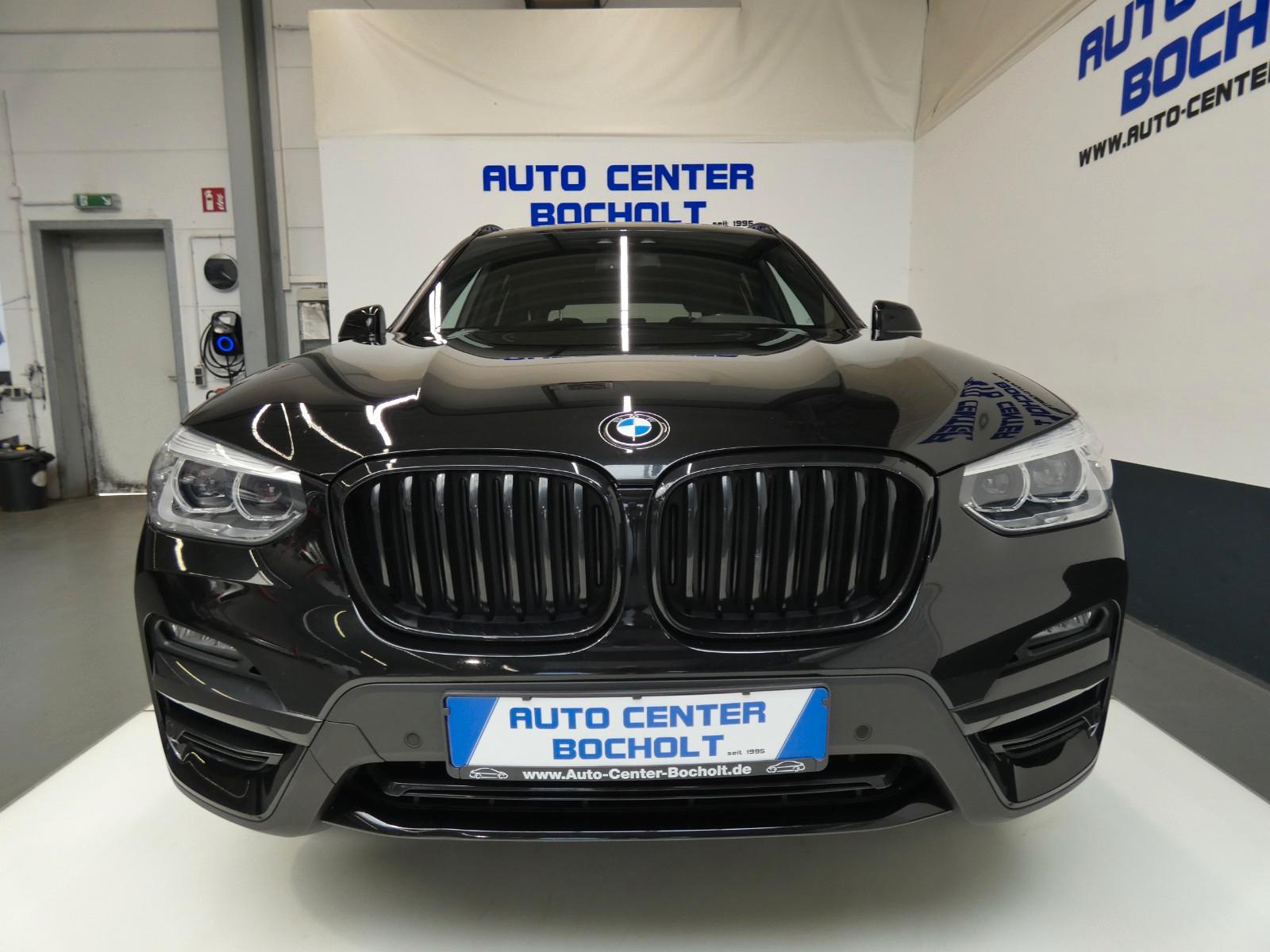BMW X3 xDrive 20i Advantage AHK*Navi*PDC