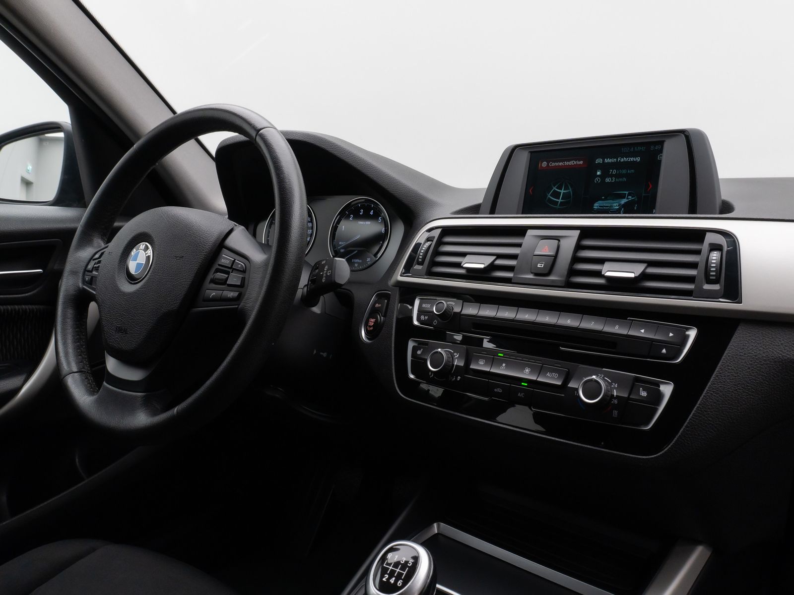 Fahrzeugabbildung BMW 118i  Sitzheizung PDChint Geschwindigkeitsreg