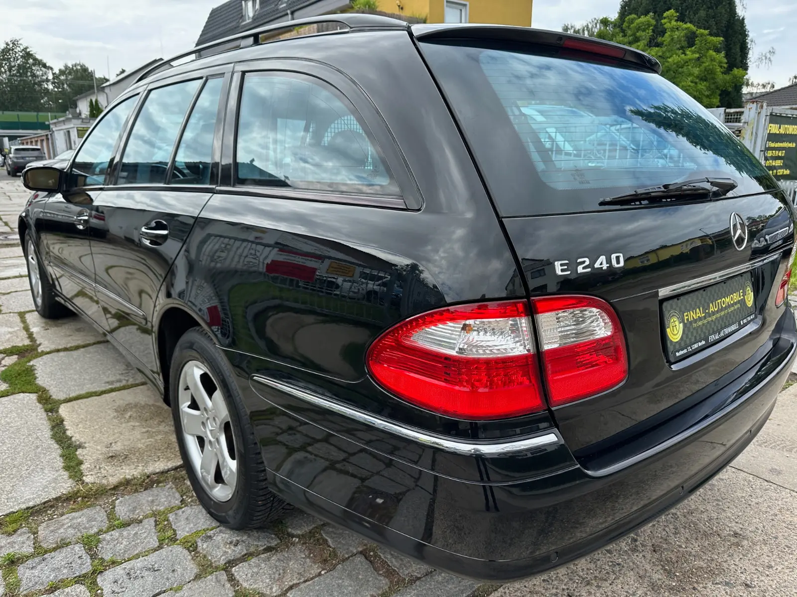 Mercedes-Benz E240 2004 — photo 14