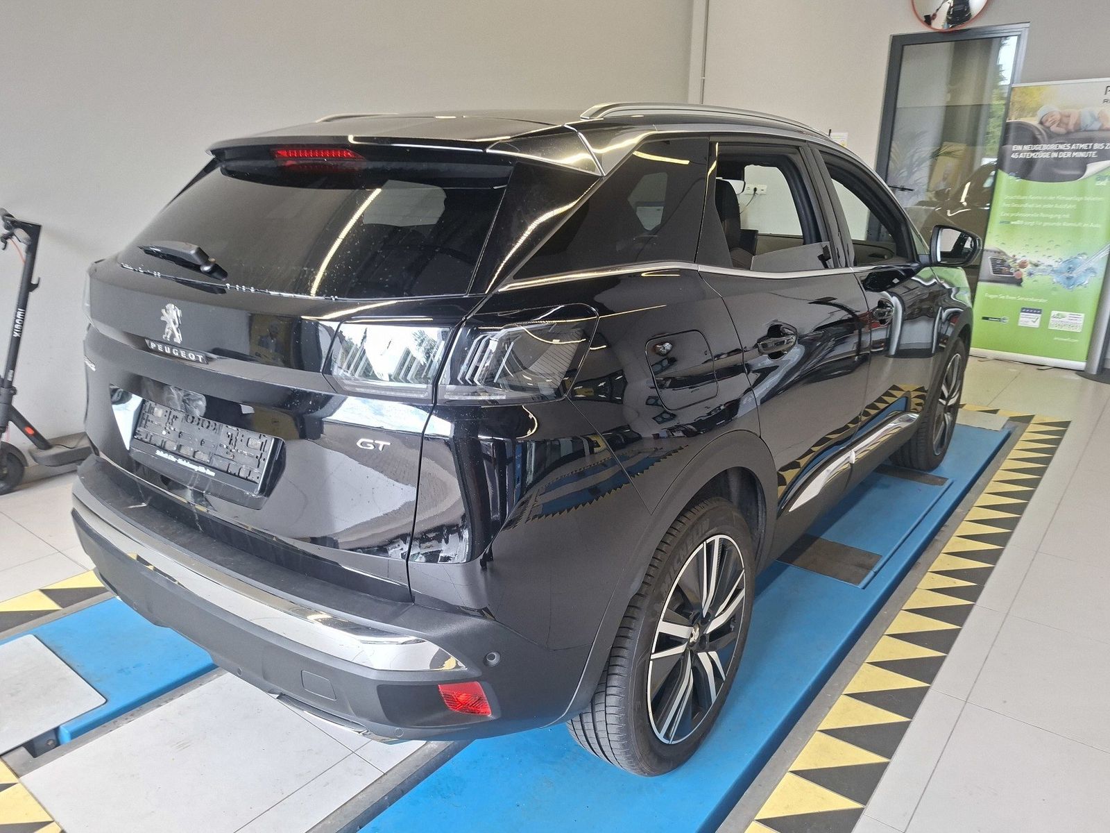Peugeot 3008 GT Hybrid 136 e-DSC6 ACC SITZHZG KAMERA NAV imagem 3