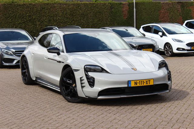 PORSCHE Taycan Cross Turismo 4 93 kWh / SoH 92,2% / Pano