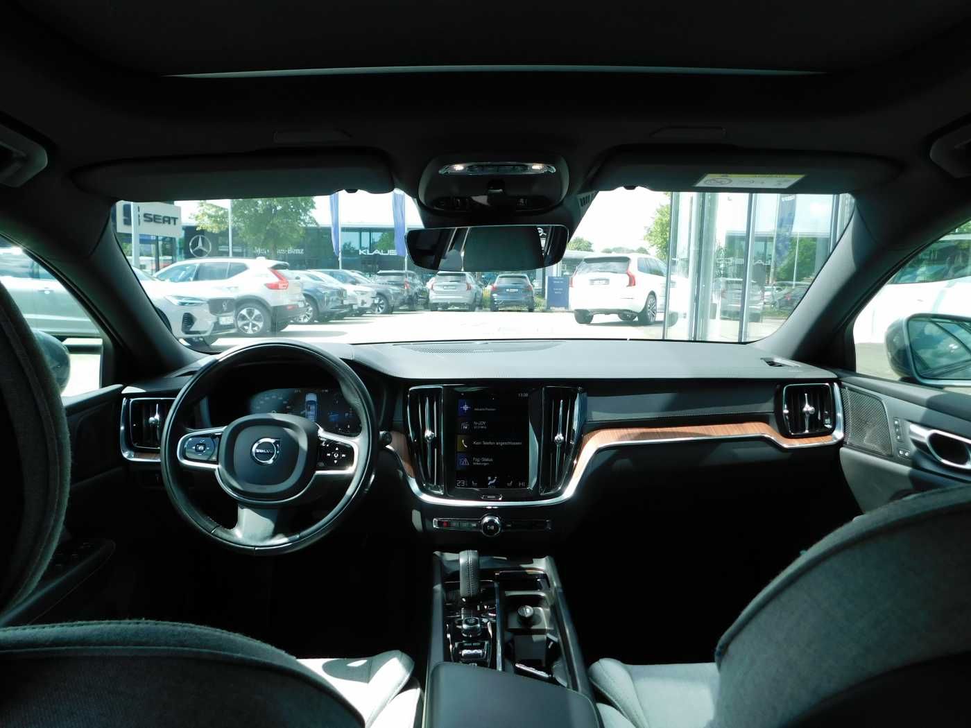 Fahrzeugabbildung Volvo V60 Cross Country B4 D AWD Geartronic Pro