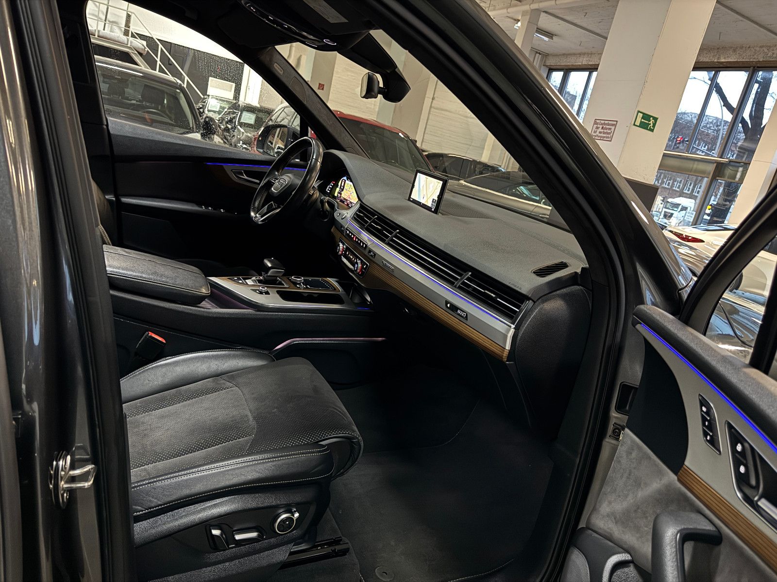 Fahrzeugabbildung Audi Q7 3.0 TDI QUATTRO 3X S-LINE VOLLAUSTATTUNG 21´