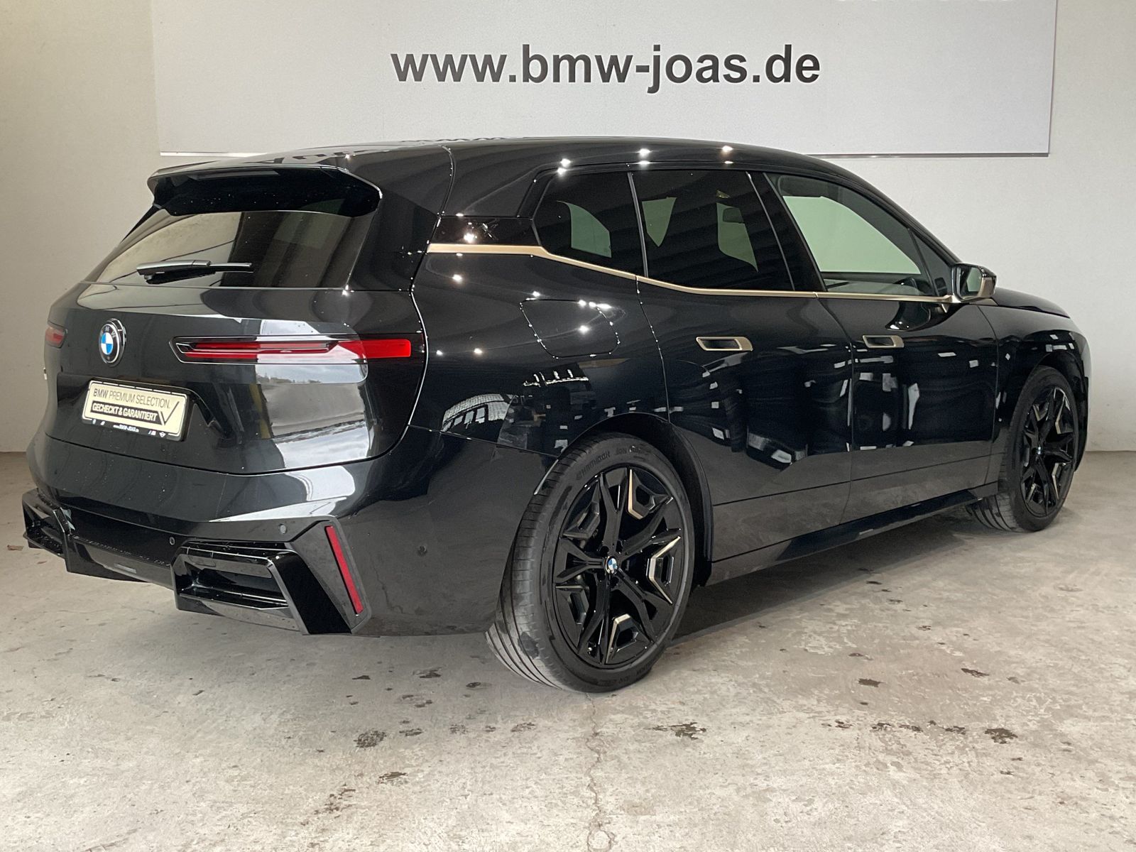 Fahrzeugabbildung BMW iX xDrive60 |Sitzbelüftung |Sky Lounge |M Sportp