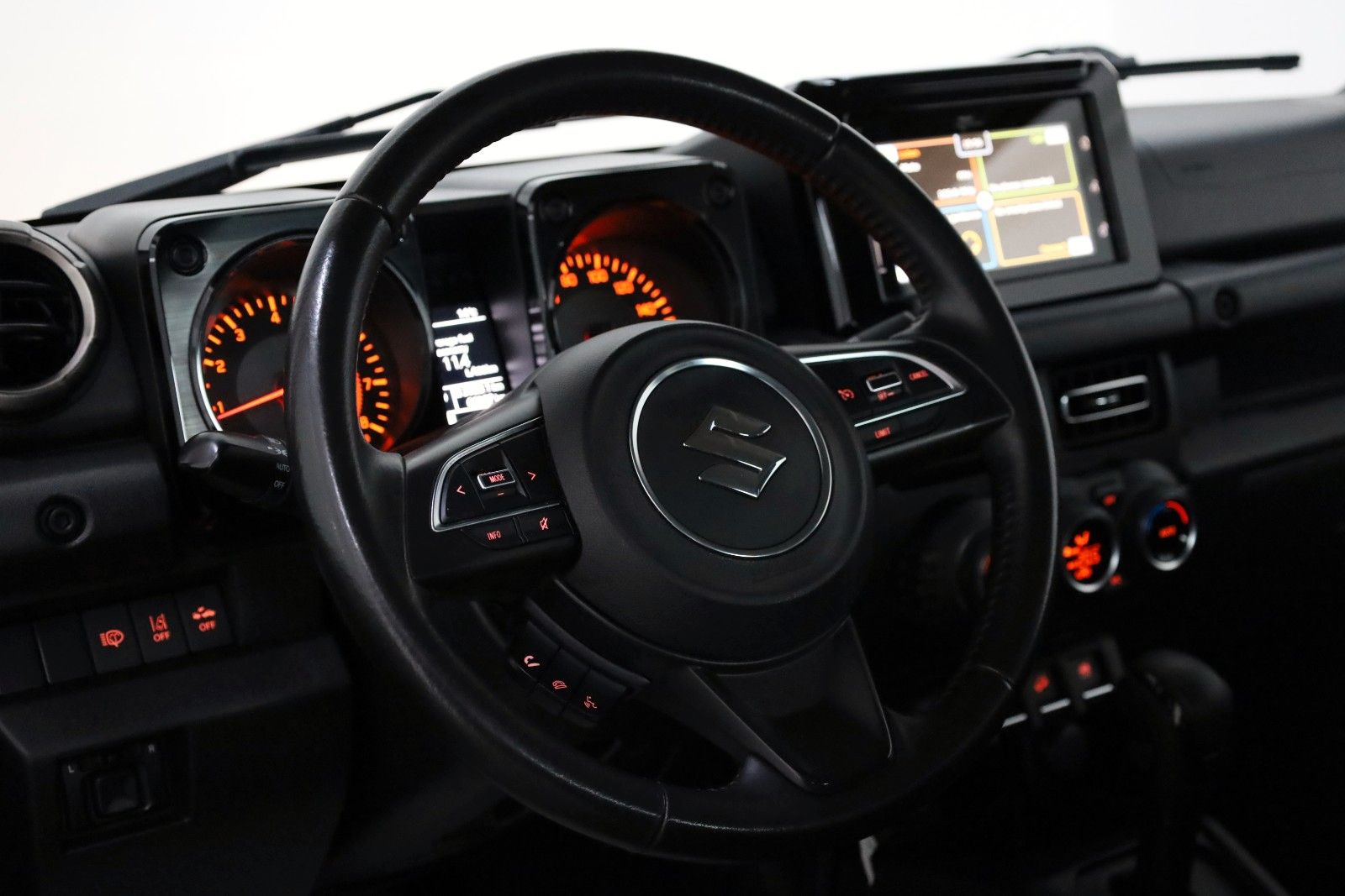 Fahrzeugabbildung Suzuki Jimny Comfort+,AllGrip,4WD,Navi,4 Sitze,AUTOMAT
