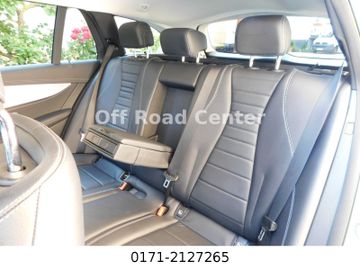 Mercedes E 220 - 11