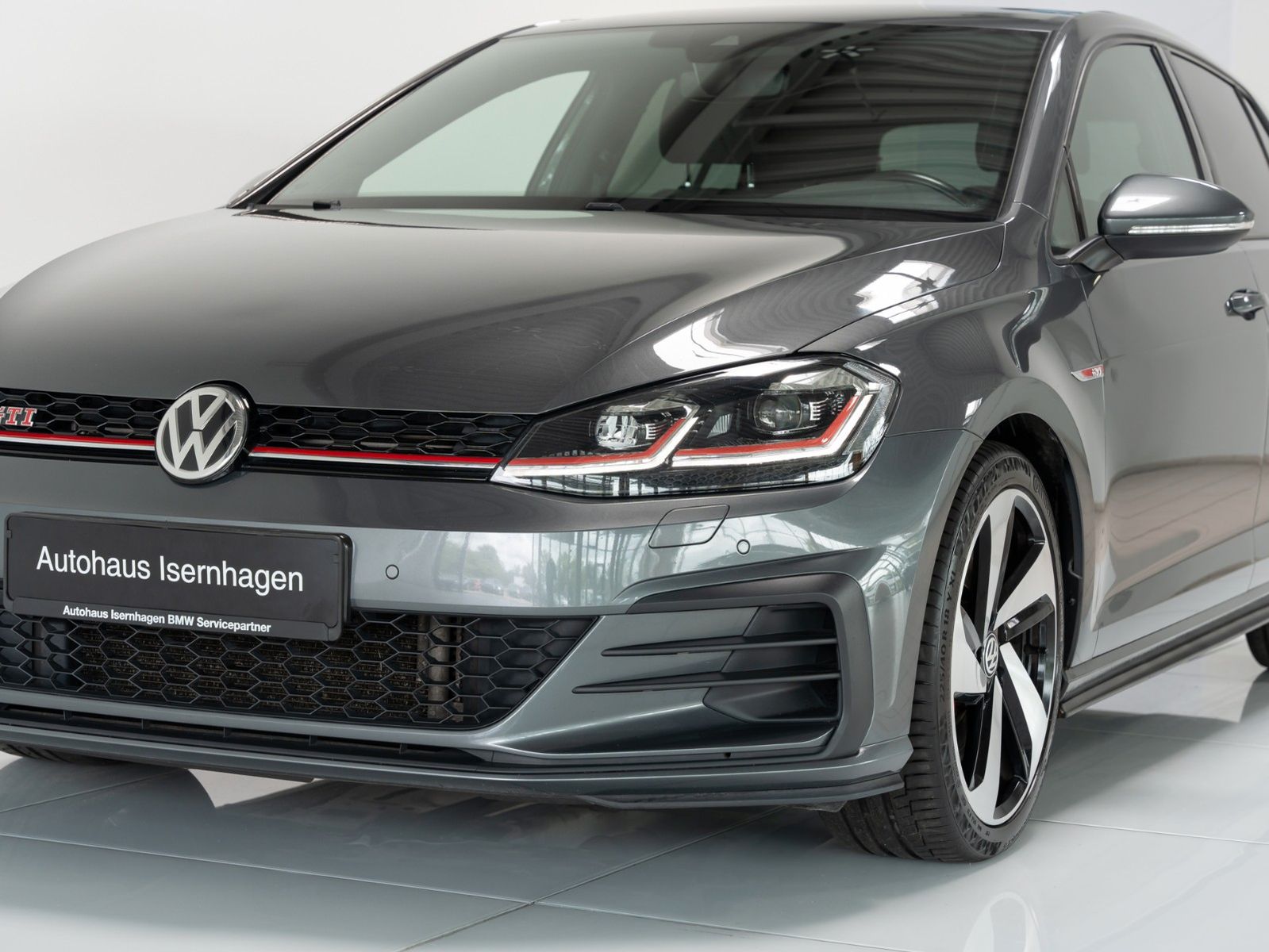 Fahrzeugabbildung Volkswagen Golf VII GTI Perf Xenon Navi ACC DigTacho Kamera