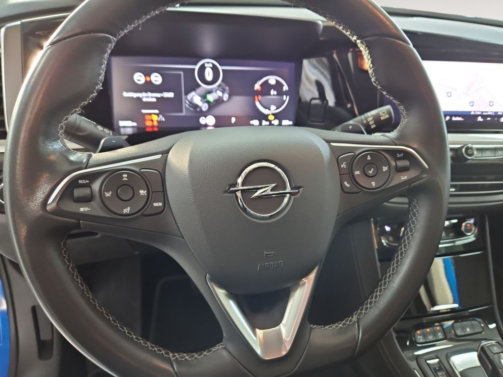 Fahrzeugabbildung Opel Grandland PHEV 4x4 1.6 DI Ultim Night Vision