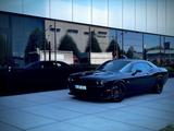 Dodge Challenger - Dodge Gebrauchtwagen in Stuttgart