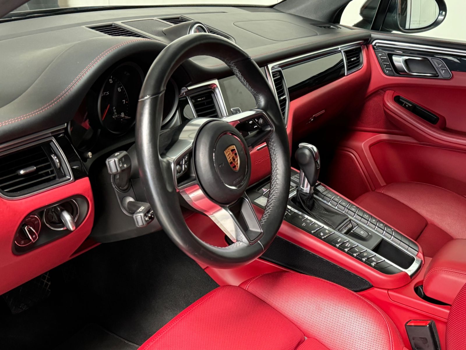 Fahrzeugabbildung Porsche Macan GTS/ACC/Pano/Bose/Sportauspuff