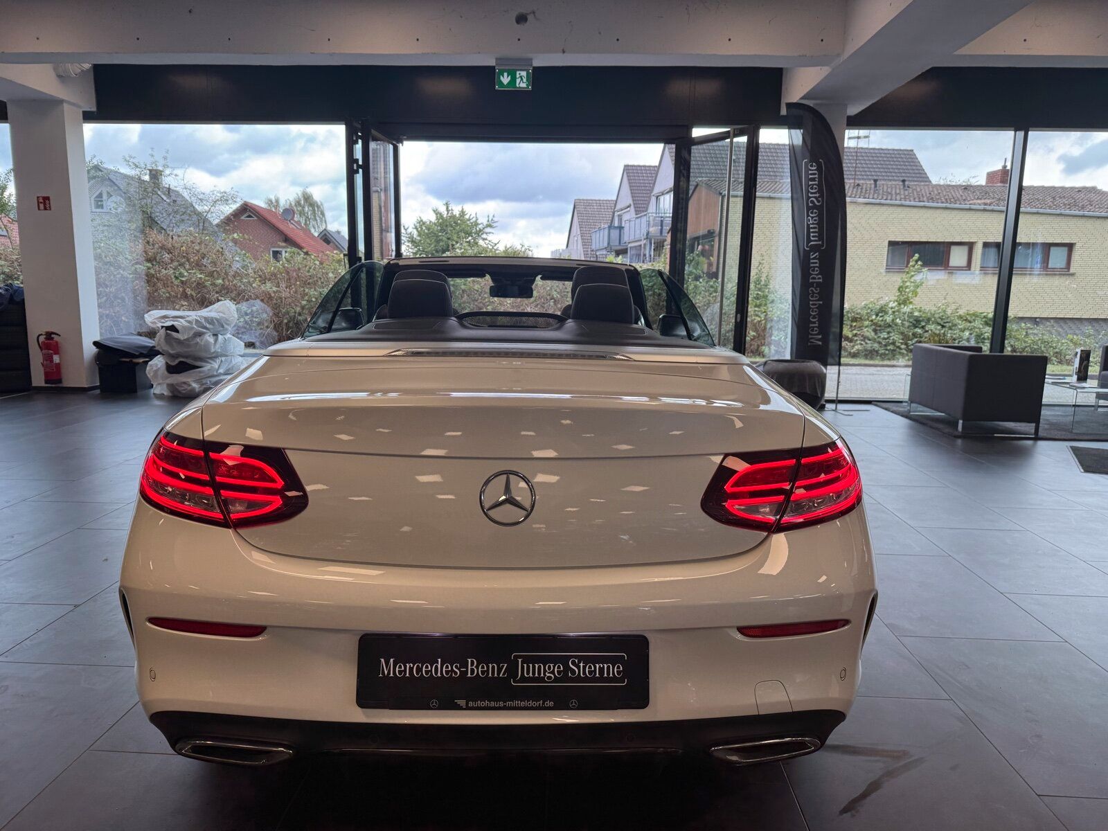 Mercedes-Benz C 300 d AMG NIGHT LED TWA NAVI 19 Zoll foto 20
