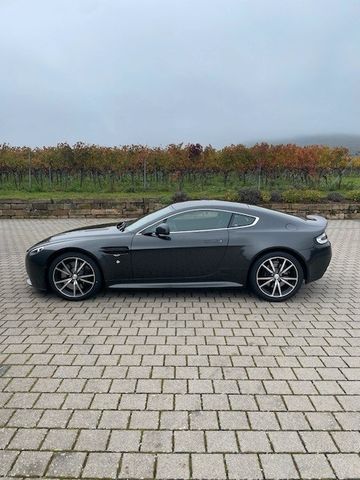 Aston Martin V8 Vantage S -  Sondermodell  SP10 - 40.800 Km