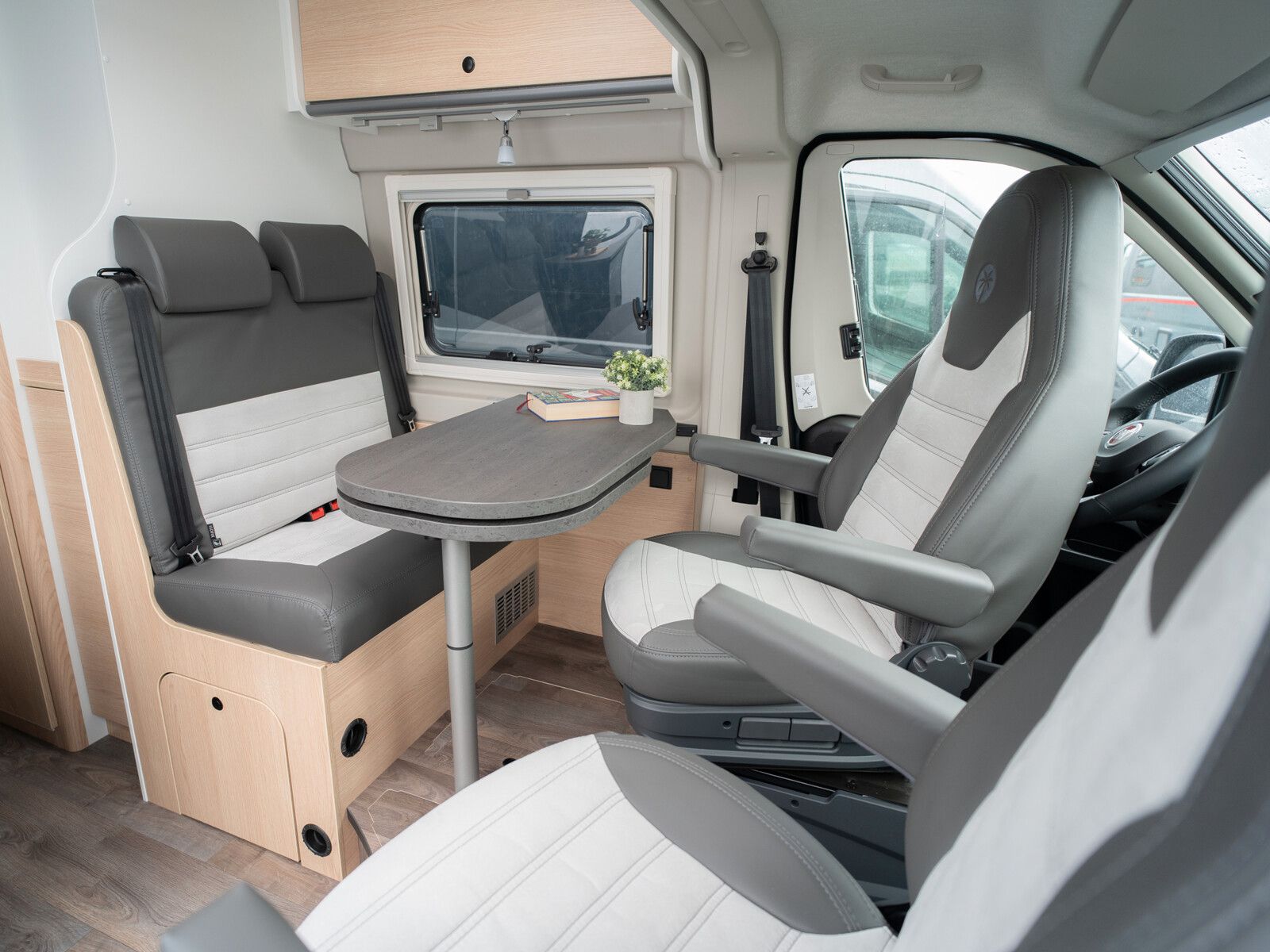 Fahrzeugabbildung Sunlight Adventure Cliff 600 Dieselheizung, Automatik