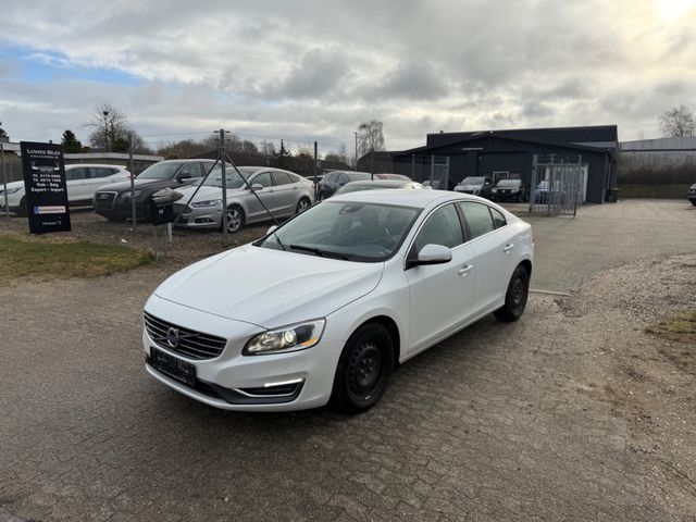 Volvo S60 Lim. Momentum 1.6 Benzin