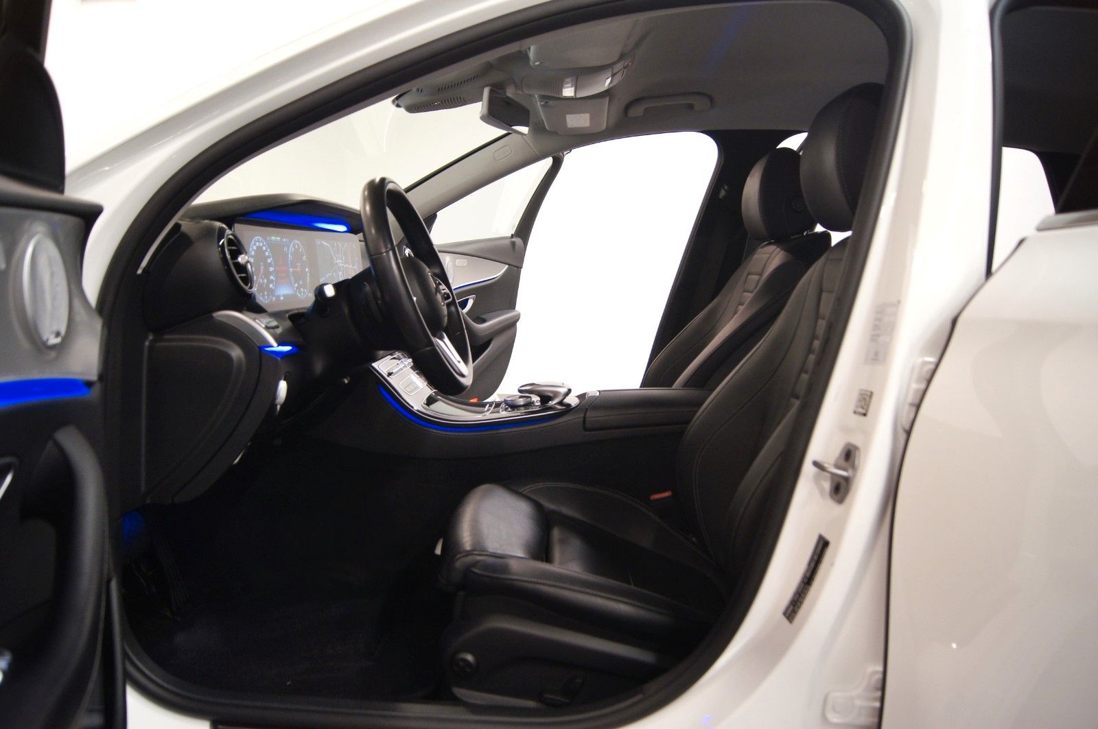 Mercedes-Benz E 300T de Avantgarde LED|BUR|HUD|STHZG|360|ACC imagem 2