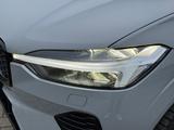 Volvo XC60 B5 AWD Ultra Dark Luftfahrwerk Bowers & Wil - graue Volvo XC60