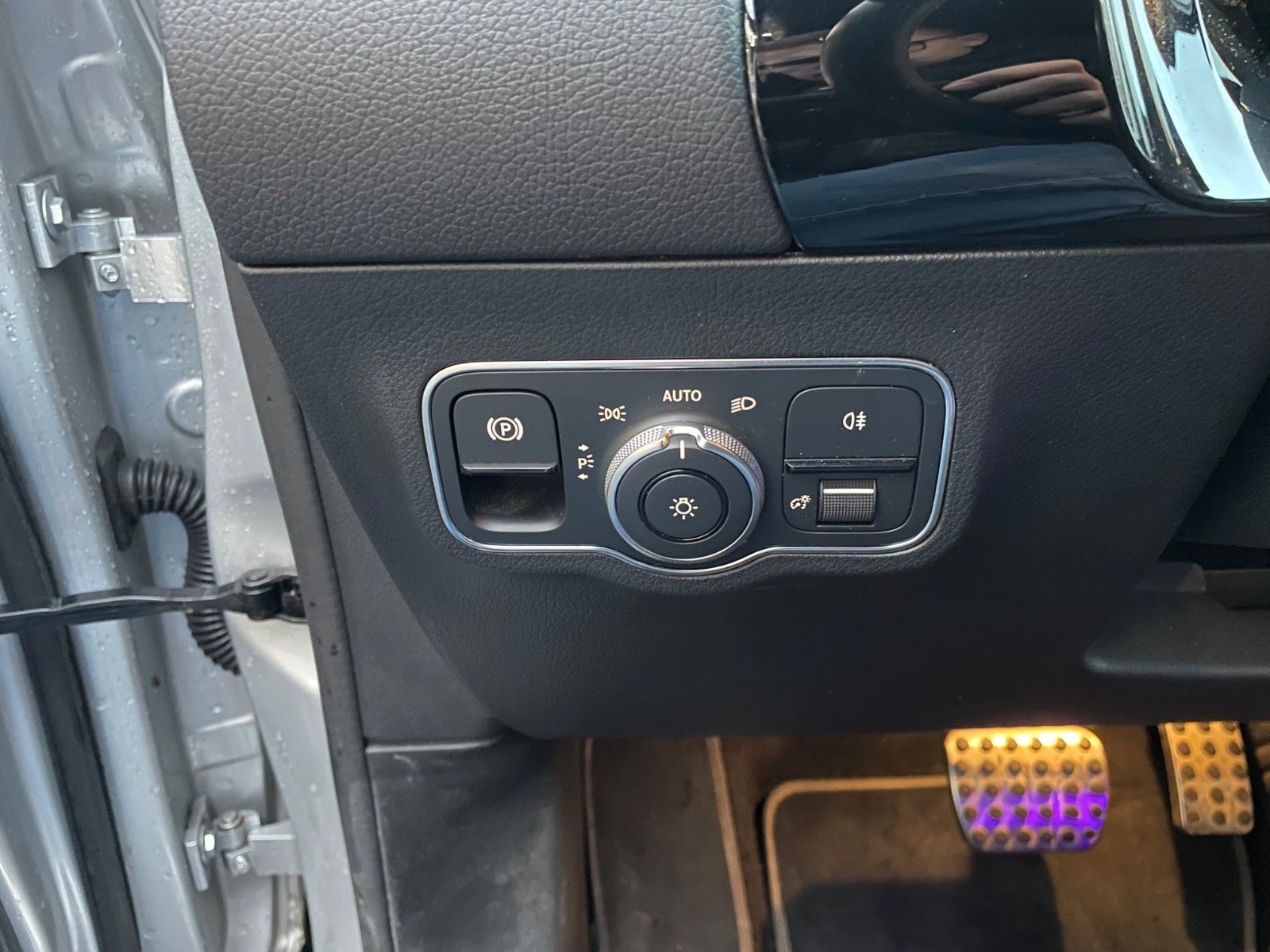 Fahrzeugabbildung Mercedes-Benz GLA 200 AMG+Ambiente+TotW+Night+RKamera+19Zoll