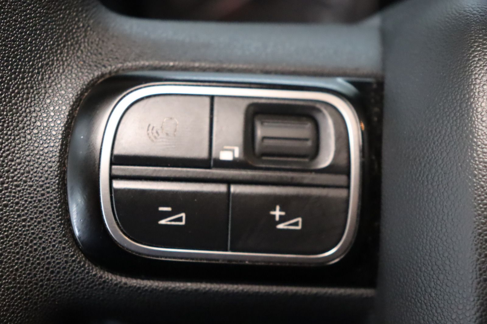 Fahrzeugabbildung Citroën Berlingo Kasten * Navi * Anhängerk. * Lang