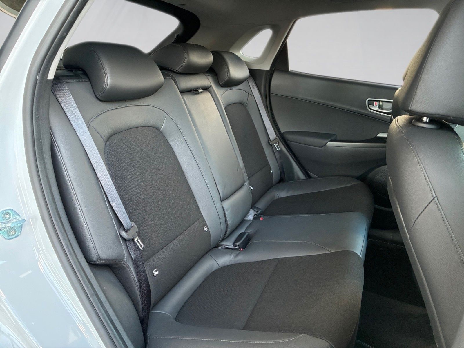 Fahrzeugabbildung Hyundai Kona Premium Elektro 64kWh Navi/Head-Up!