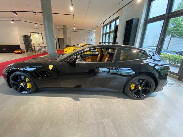 Fahrzeugabbildung Ferrari GTC4Lusso*Pass-Display*LIFT*PPF