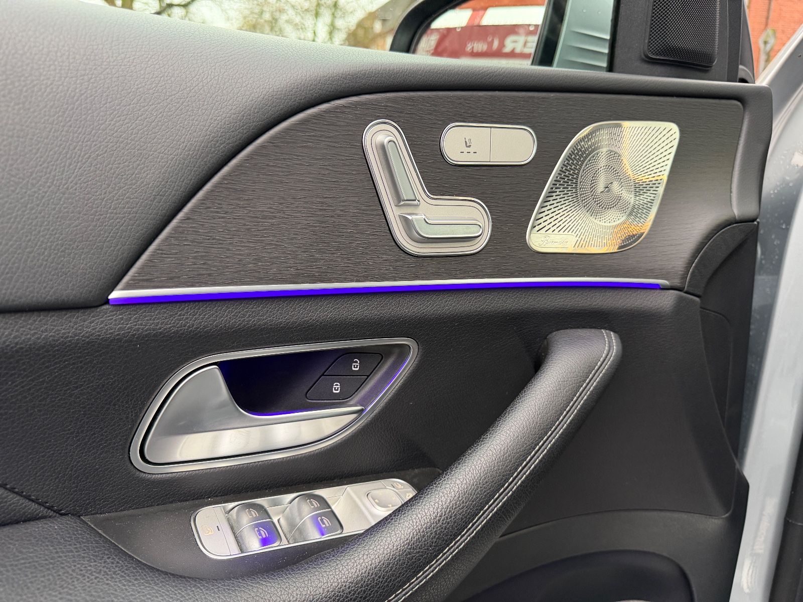 Fahrzeugabbildung Mercedes-Benz GLE 300d 4Matic*BURMESTER*MUTLIBEAM*AHK*WIDESCRE